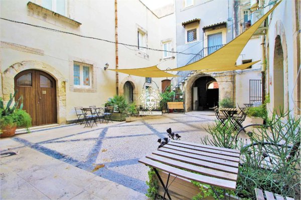 appartamento in vendita a Siracusa in zona Isola Ortigia
