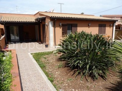 casa indipendente in vendita a Siracusa in zona Isola / Plemmirio