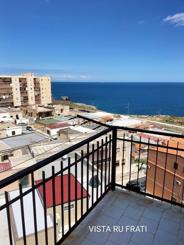 appartamento in vendita a Siracusa in zona Grottasanta