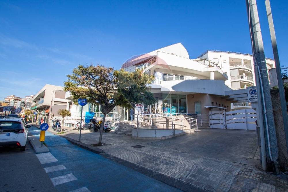 locale commerciale in vendita a Siracusa