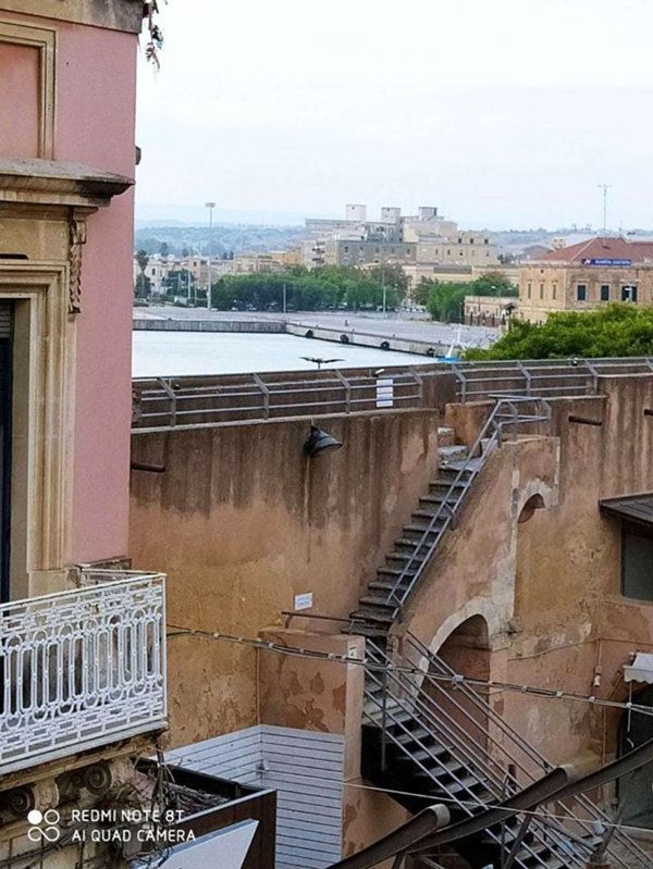 casa indipendente in vendita a Siracusa in zona Isola Ortigia