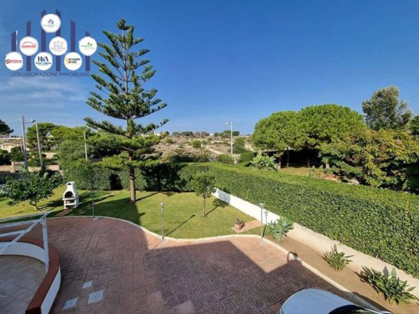 casa indipendente in vendita a Siracusa in zona Isola / Plemmirio