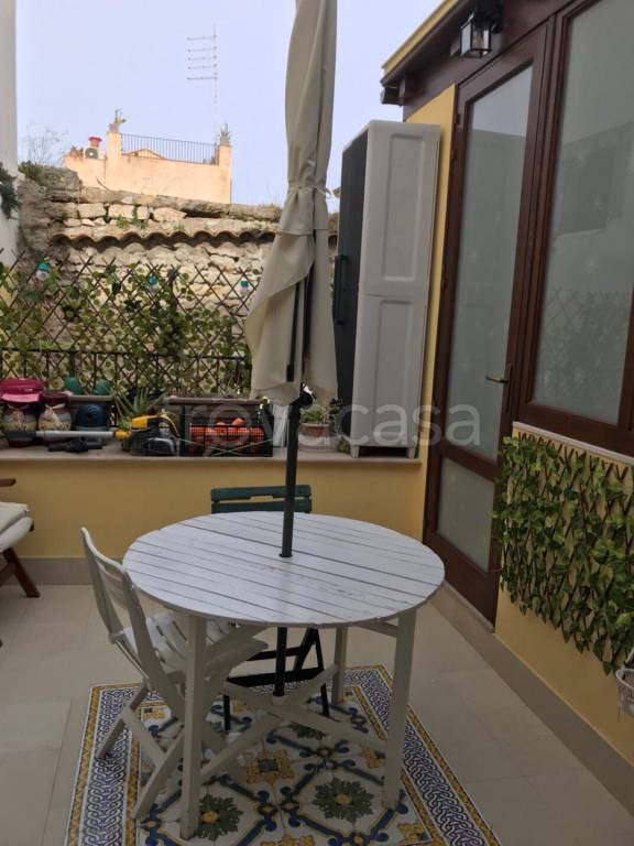 casa indipendente in vendita a Siracusa in zona Isola Ortigia