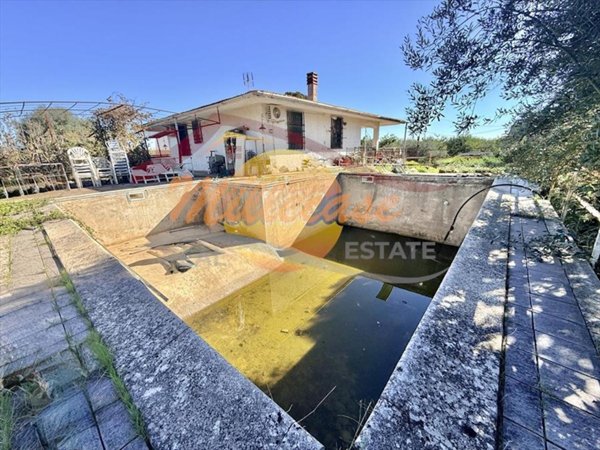 casa indipendente in vendita a Siracusa in zona Grottasanta