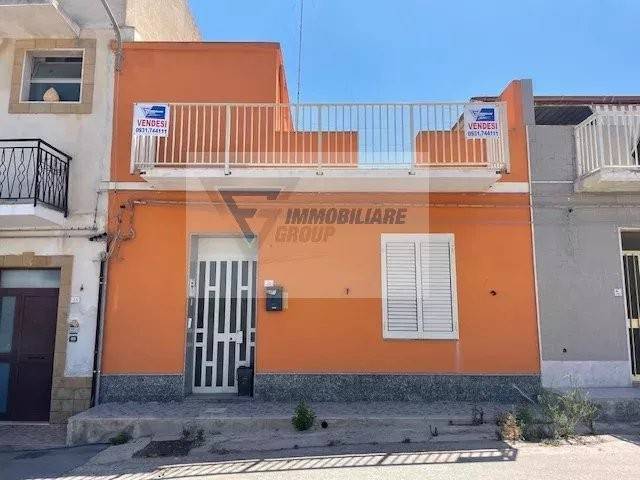 intera palazzina in vendita a Siracusa in zona Belvedere