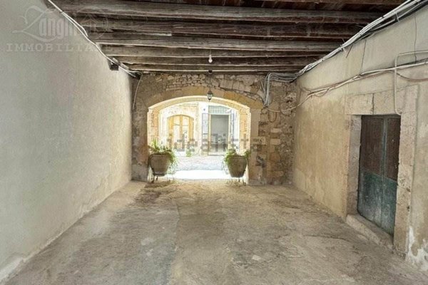 appartamento in vendita a Siracusa in zona Isola Ortigia