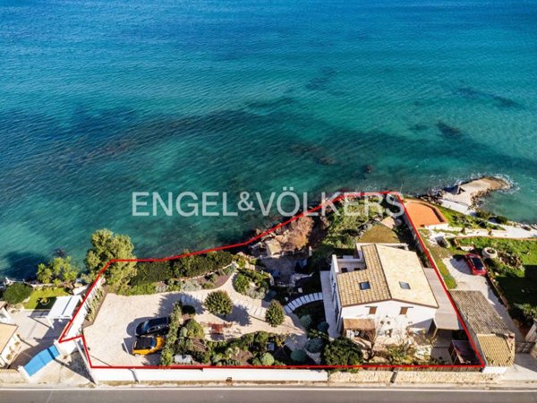 casa indipendente in vendita a Siracusa in zona Isola / Plemmirio