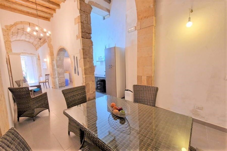 appartamento in vendita a Siracusa in zona Isola Ortigia