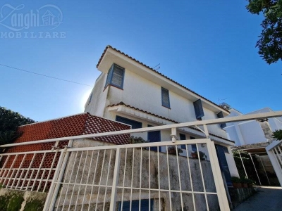 casa indipendente in vendita a Siracusa in zona Fontane Bianche