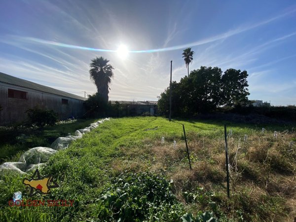 pentavano in vendita a Siracusa in zona Isola / Plemmirio