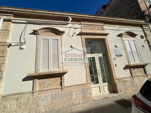 appartamento in vendita a Siracusa in zona Borgata