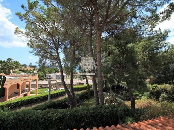 casa indipendente in vendita a Siracusa in zona Fontane Bianche