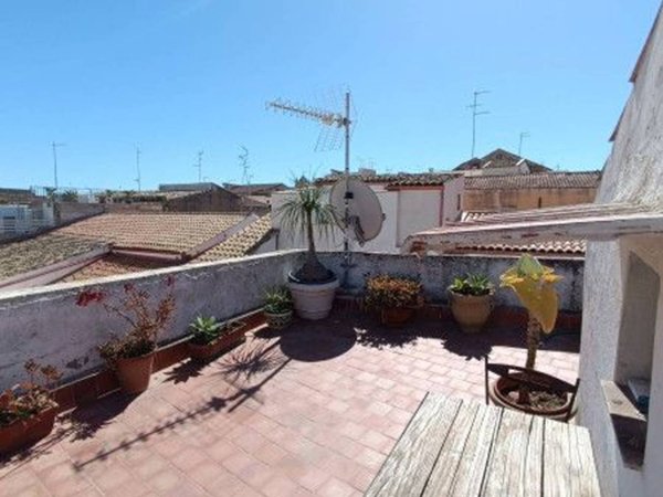 appartamento in vendita a Siracusa in zona Isola Ortigia