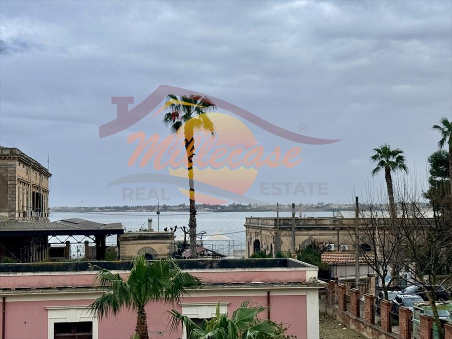 appartamento in vendita a Siracusa in zona Centro Città