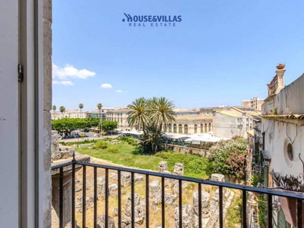 appartamento in vendita a Siracusa in zona Isola Ortigia