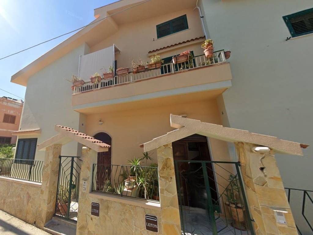 appartamento in vendita a Siracusa in zona Grottasanta