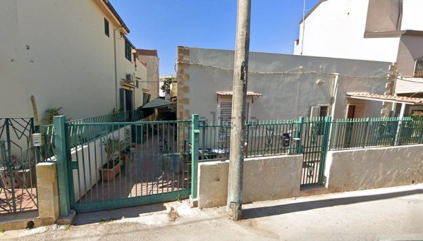 appartamento in vendita a Siracusa in zona Grottasanta