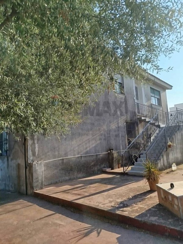 casa indipendente in vendita a Siracusa in zona Belvedere
