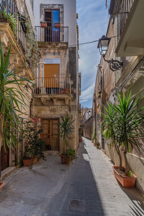 appartamento in vendita a Siracusa in zona Isola Ortigia
