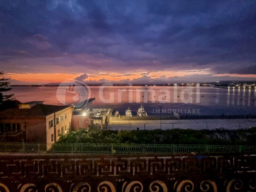 casa indipendente in vendita a Siracusa in zona Isola Ortigia