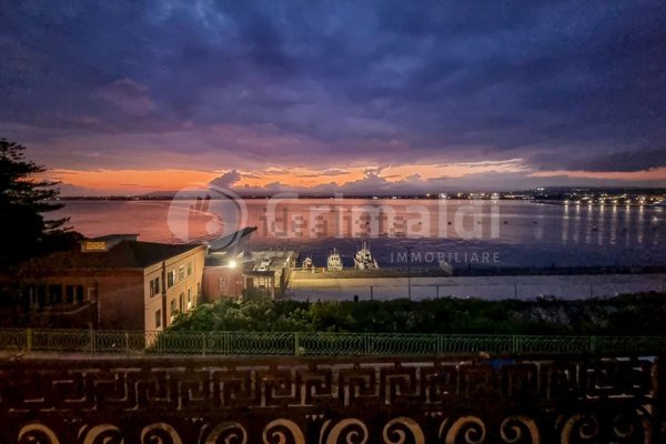 casa indipendente in vendita a Siracusa in zona Isola Ortigia