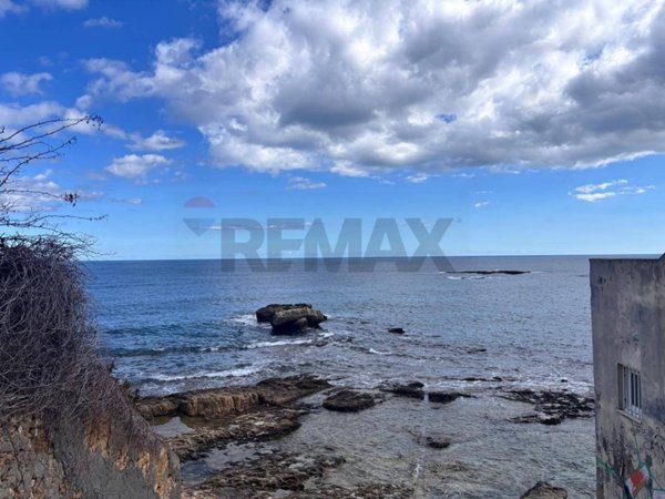 casa indipendente in vendita a Siracusa in zona Centro Città