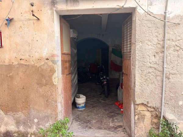 casa indipendente in vendita a Siracusa in zona Centro Città
