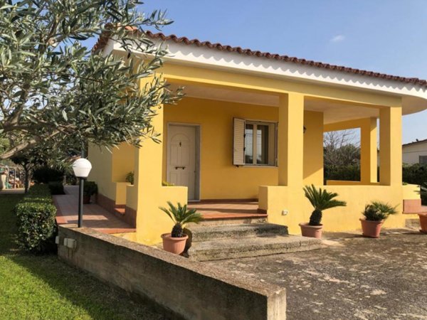 casa indipendente in vendita a Siracusa in zona Isola / Plemmirio