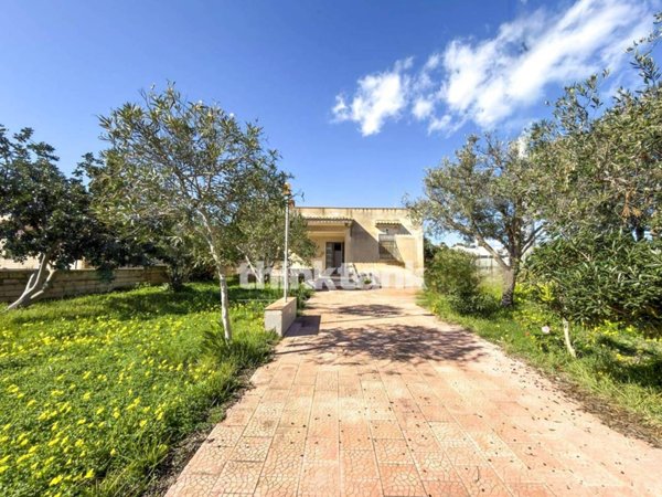 casa indipendente in vendita a Siracusa in zona Isola / Plemmirio