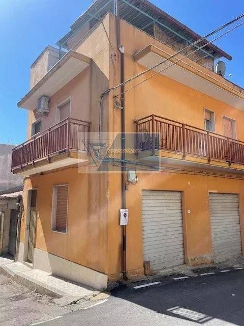 casa indipendente in vendita a Siracusa in zona Borgata