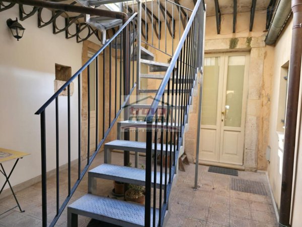 appartamento in vendita a Siracusa in zona Isola Ortigia