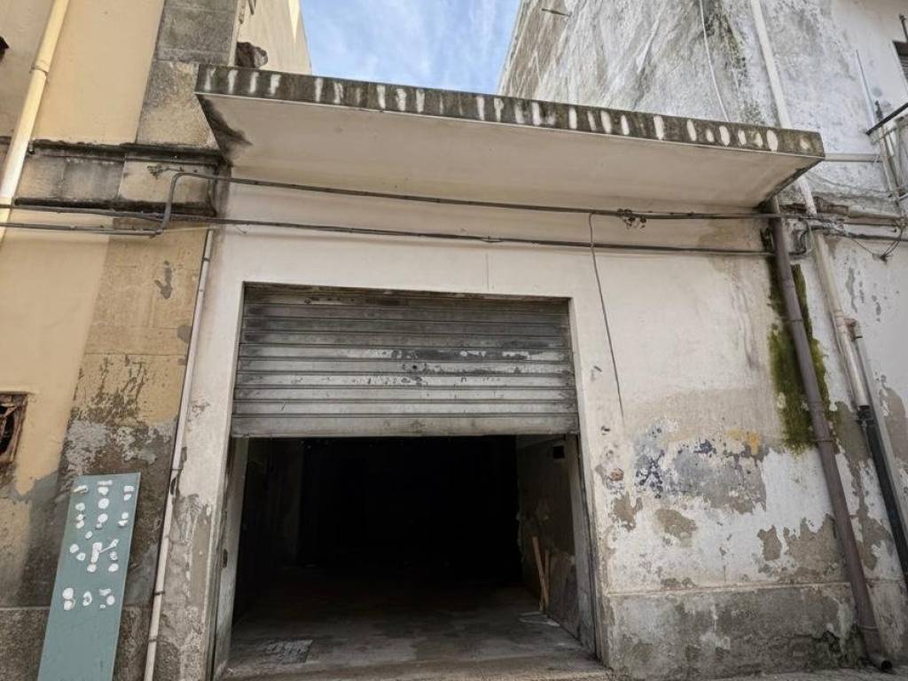 negozio in vendita a Siracusa in zona Isola Ortigia