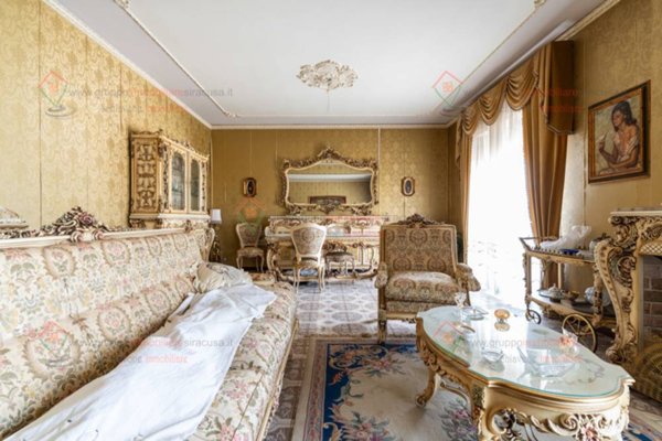 appartamento in vendita a Siracusa in zona Isola Ortigia