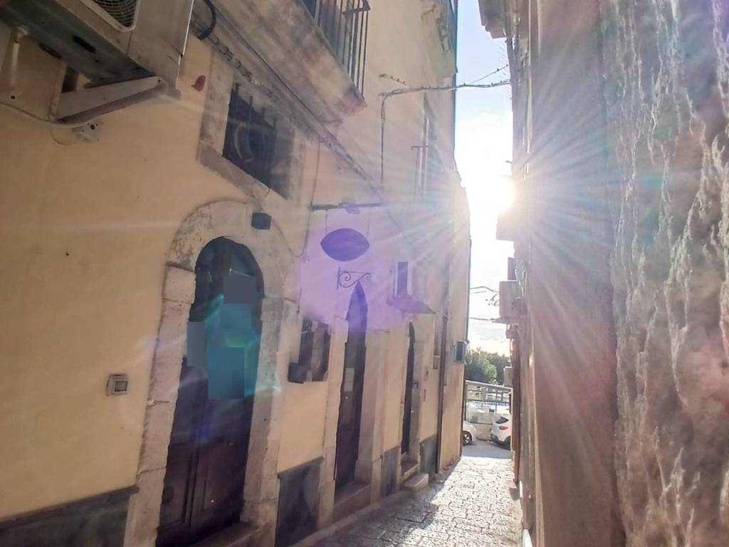 negozio in vendita a Siracusa in zona Isola Ortigia