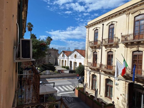 casa indipendente in vendita a Siracusa in zona Centro Città