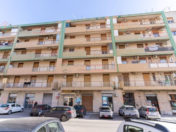 negozio in vendita a Siracusa in zona Grottasanta