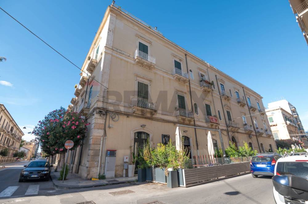 appartamento in vendita a Siracusa in zona Centro Città