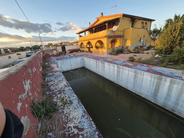 casa indipendente in vendita a Siracusa in zona Targia