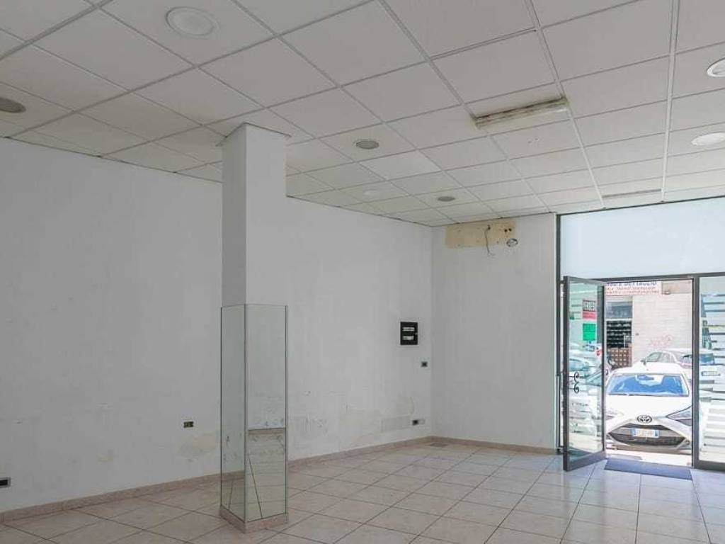 negozio in vendita a Siracusa