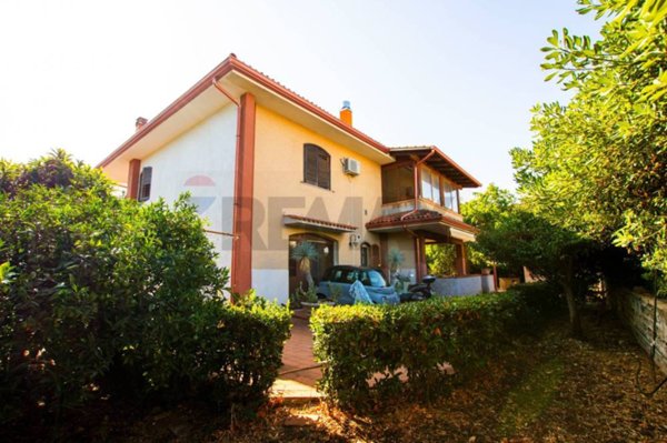 casa indipendente in vendita a Siracusa in zona Centro Città