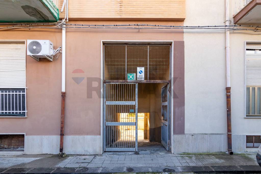 locale di sgombero in vendita a Siracusa in zona Borgata