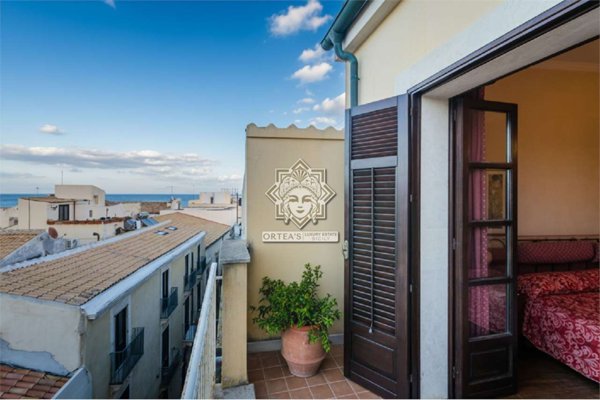 appartamento in vendita a Siracusa in zona Isola Ortigia