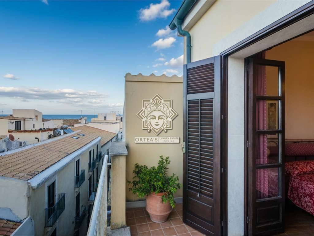 appartamento in vendita a Siracusa in zona Isola Ortigia