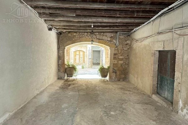 appartamento in vendita a Siracusa in zona Isola Ortigia