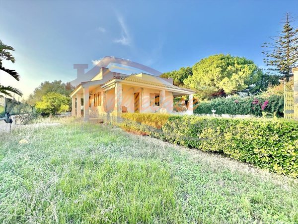 villa in vendita a Siracusa in zona Arenella