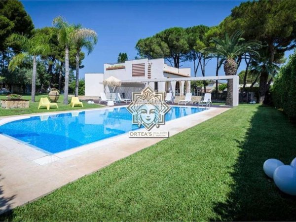 casa indipendente in vendita a Siracusa in zona Fontane Bianche