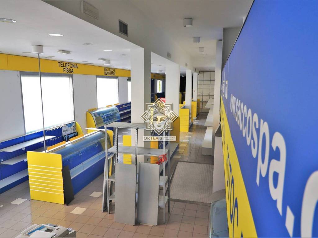 negozio in vendita a Siracusa in zona Centro Città