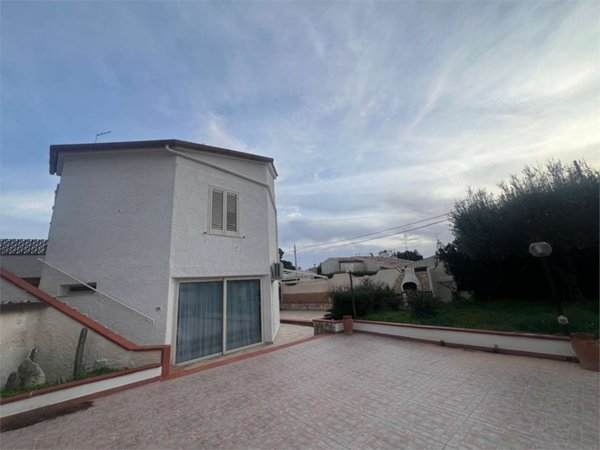 casa indipendente in vendita a Siracusa in zona Fontane Bianche