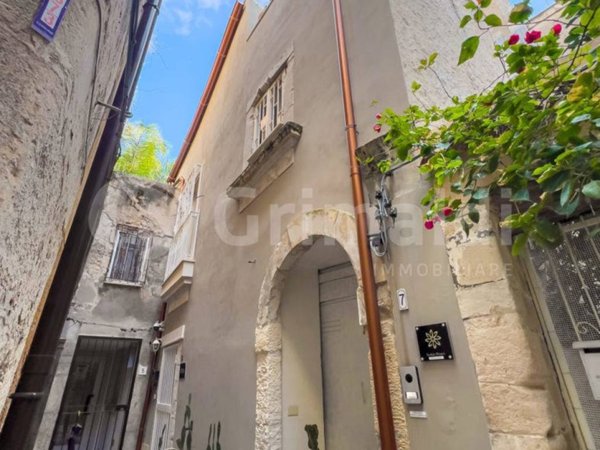 appartamento in vendita a Siracusa in zona Isola Ortigia