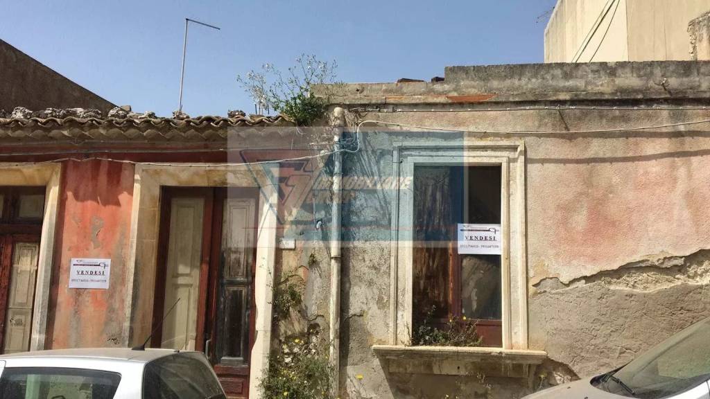 casa indipendente in vendita a Siracusa in zona Borgata